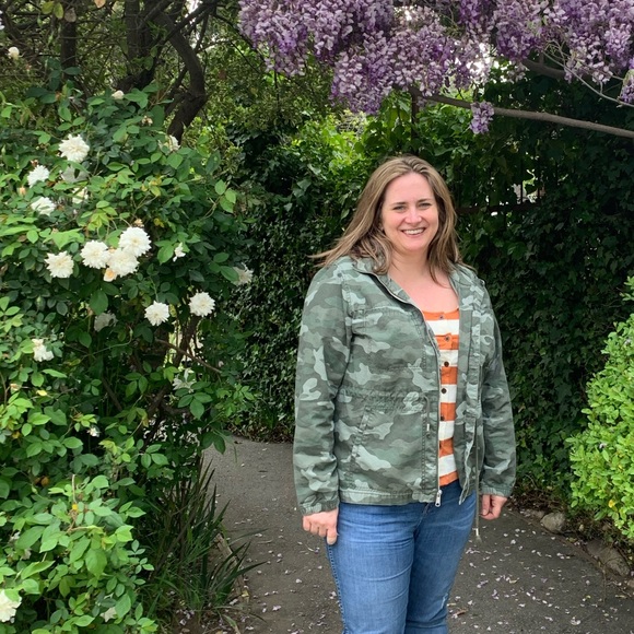 Meet your Posher, Carrie - Picture 1 of 1